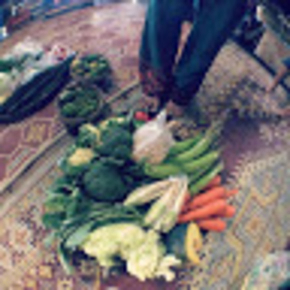 Meet your Posher, Lauren - Picture 1 of 1